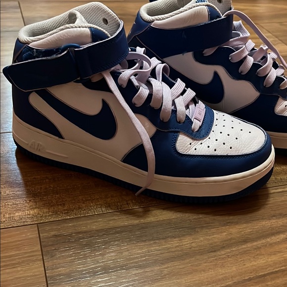 blue nike swoosh shoes